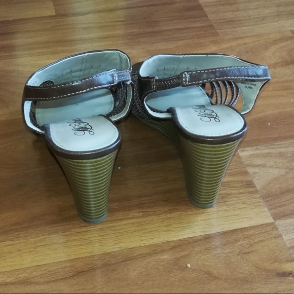 lifestride strappy heels - Picture 8 of 16